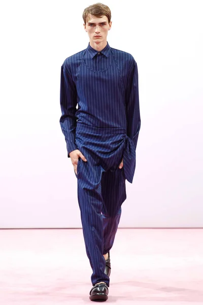 Look 5